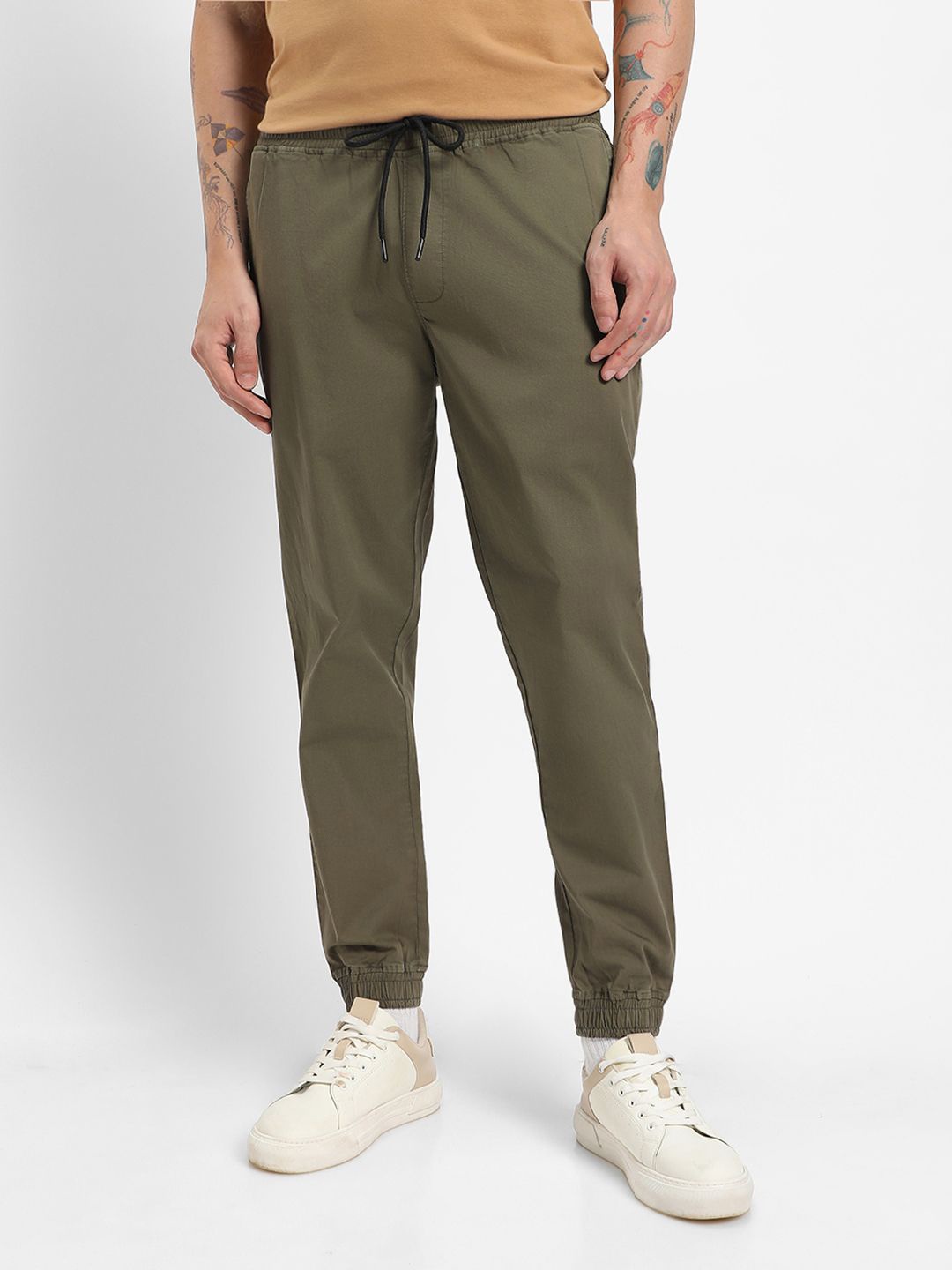 

Bewakoof Plus Men Solid Plus Size Joggers, Olive