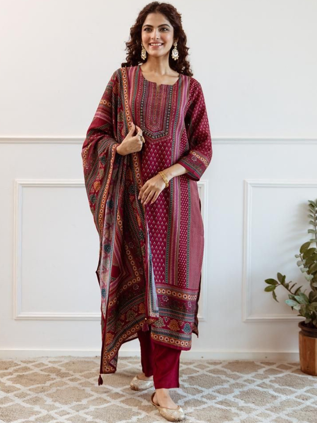 

Anouk Floral Printed Pure Silk Straight Kurta with Trousers & Dupatta, Maroon