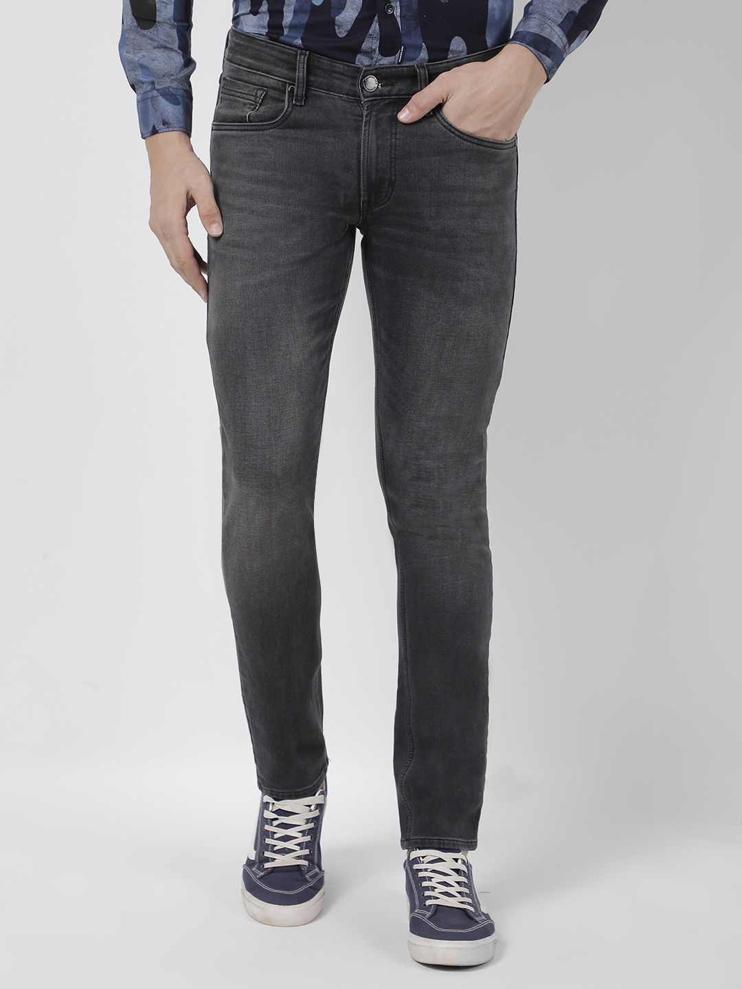 

Numero Uno Men Skinny Fit Low-Rise Light Fade Stretchable Jeans, Grey