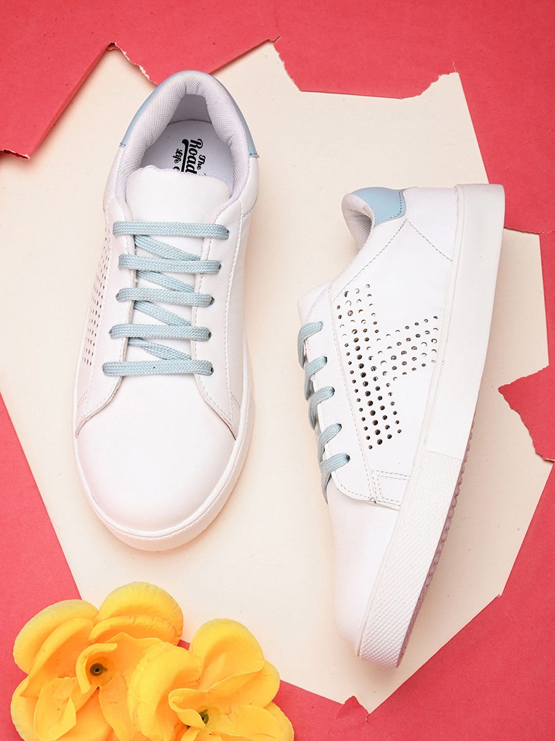 

The Roadster Lifestyle Co. Women Textured Casual Lightweight Sneakers, White