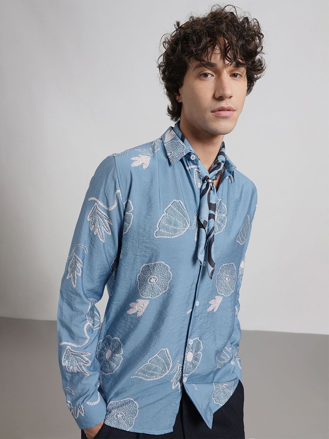 

Banana Club Men Classic Slim Fit Opaque Printed Casual Shirt, Blue