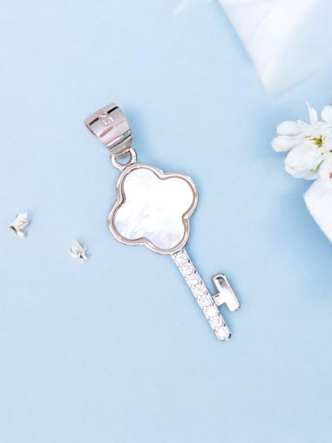 

Taraash 925 Sterling Silver Rhodium-Plated Mother of Pearls CZ Stone Studded Key Pendant