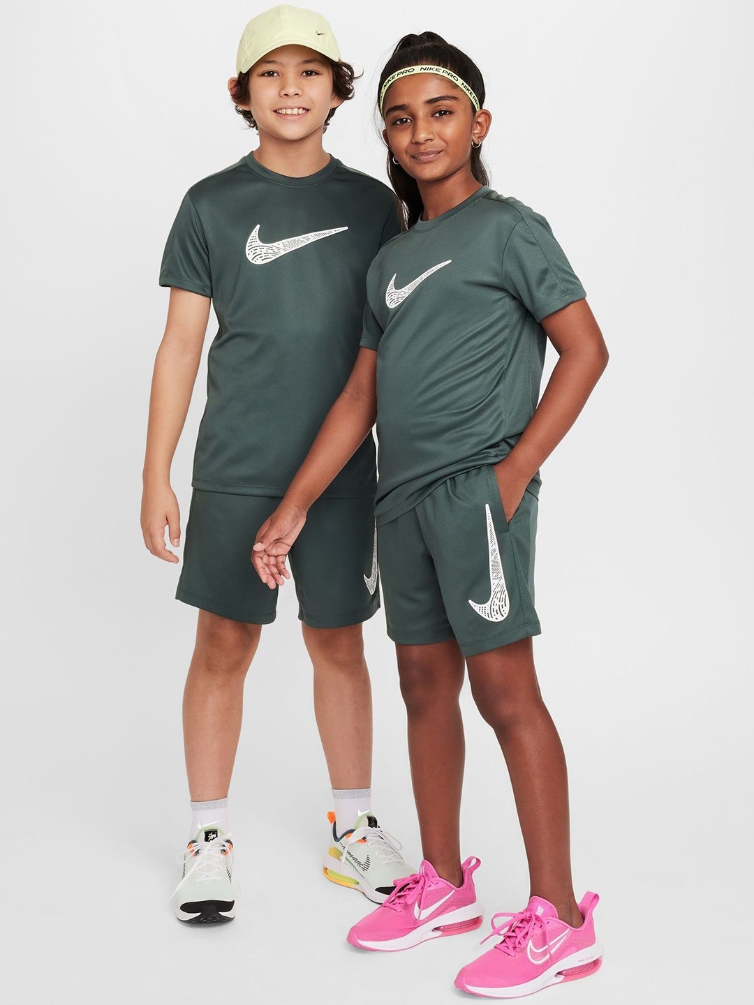 

Nike Trophy23 Older Kids' Dri-FIT Shorts, Green