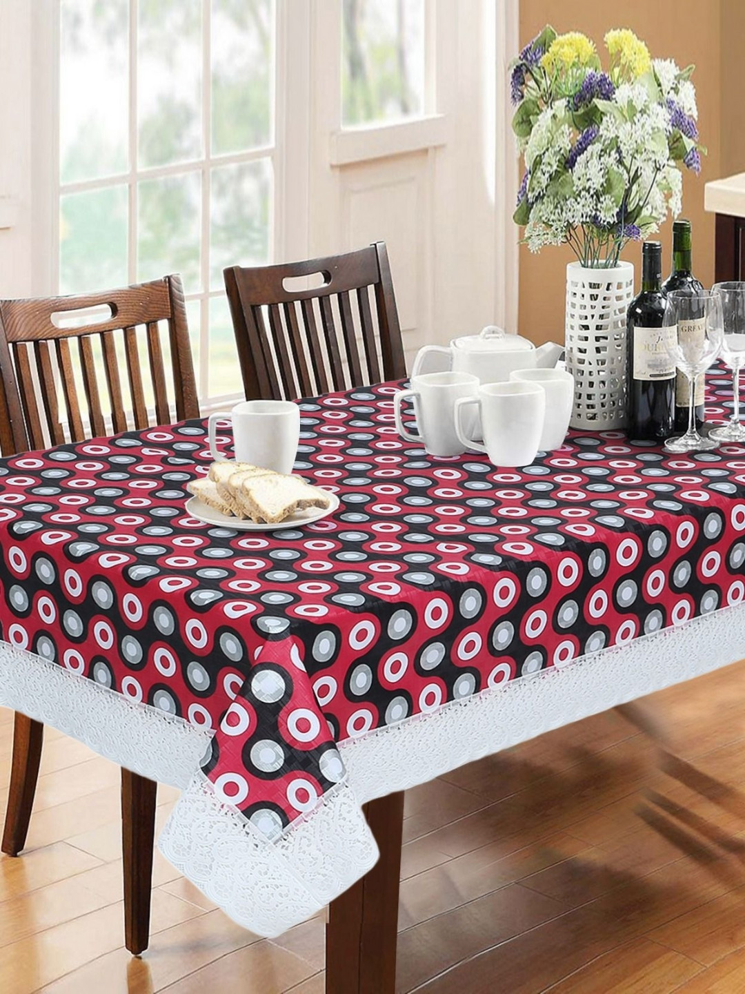 

LooMantha Red Geometric Printed Waterproof 6-Seater Table Cover