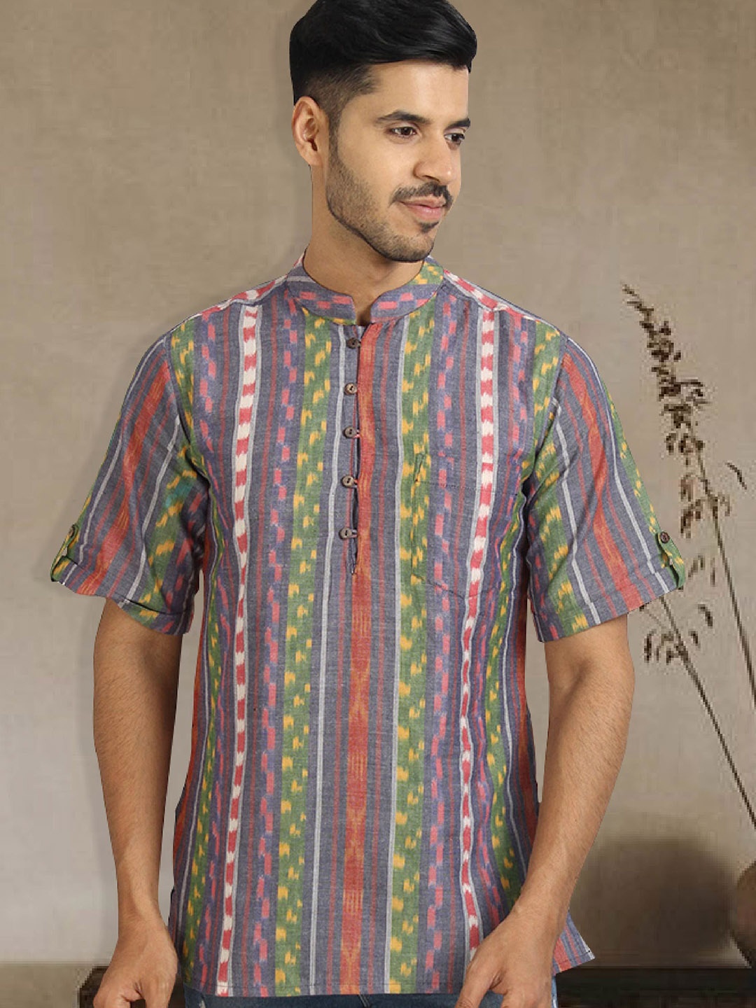 

Tesmare Ikat Woven Design Mandarin Collar Pure Cotton Short Kurta, Grey