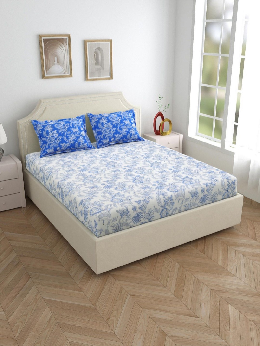

Salona Bichona Blue Floral Printed 210 TC Pure Cotton King Bedsheet With 2 Pillow Covers