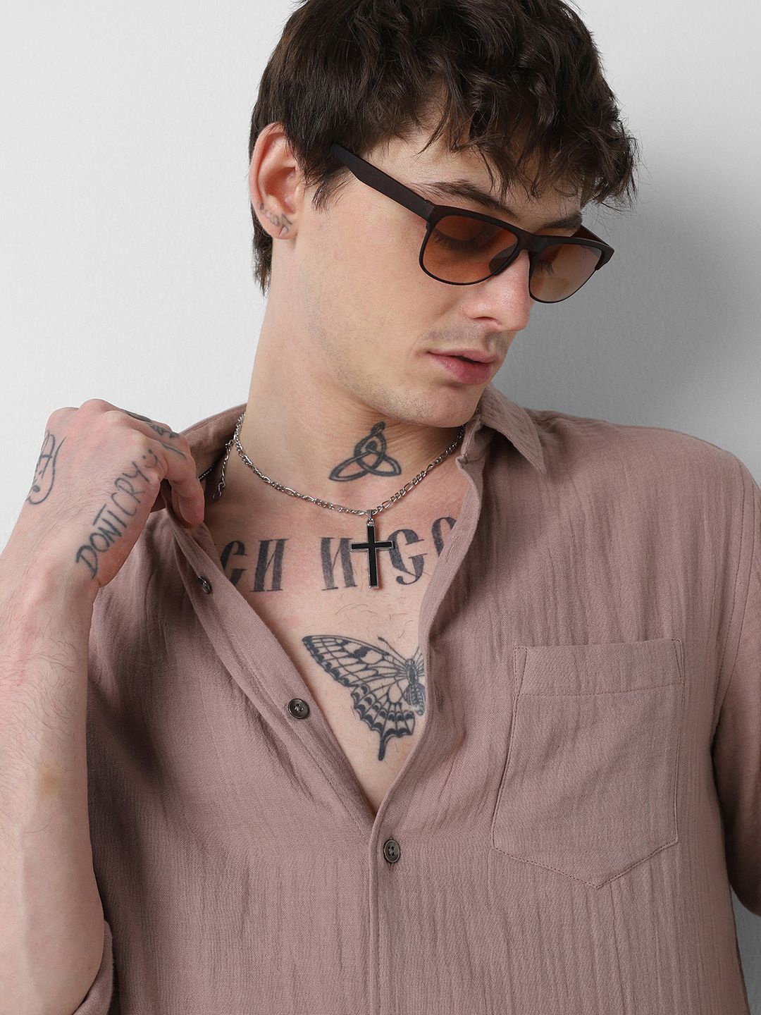 

VASTRADO Men Classic Spread Collar Solid Cotton Slim Fit Casual Shirt, Beige