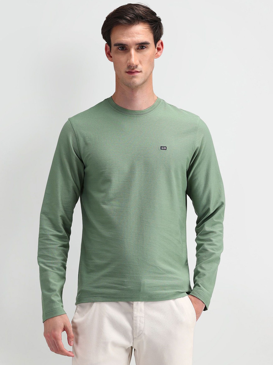 

Arrow Sport Men Solid Round Neck Cotton T-shirt, Green