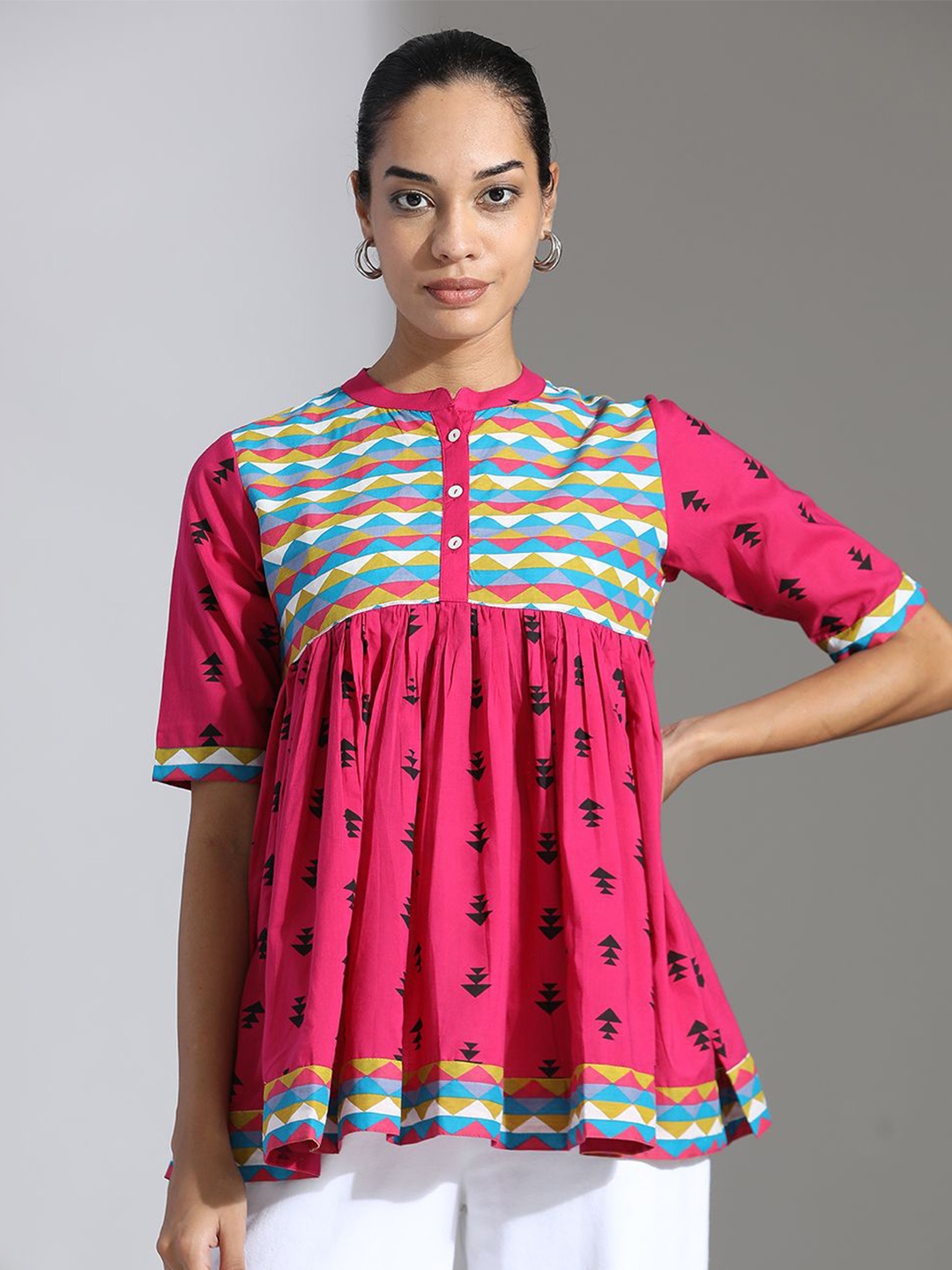

Jaipur Kurti Women Geometric Printed Mandarin Collar Cotton Top, Pink