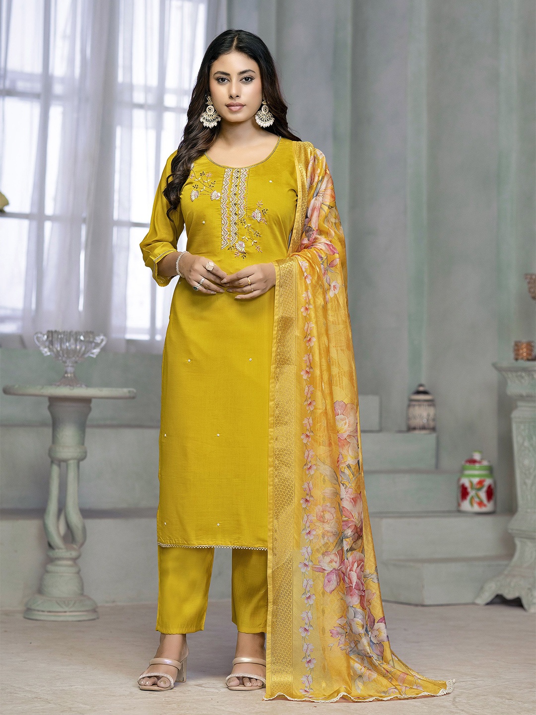 

Maroosh Embellished Beads and Stones Straight Kurta with Trousers & Dupatta, Yellow