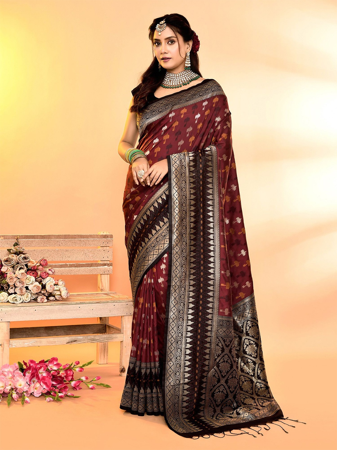 

elora Woven Design Zari Banarasi Saree, Maroon