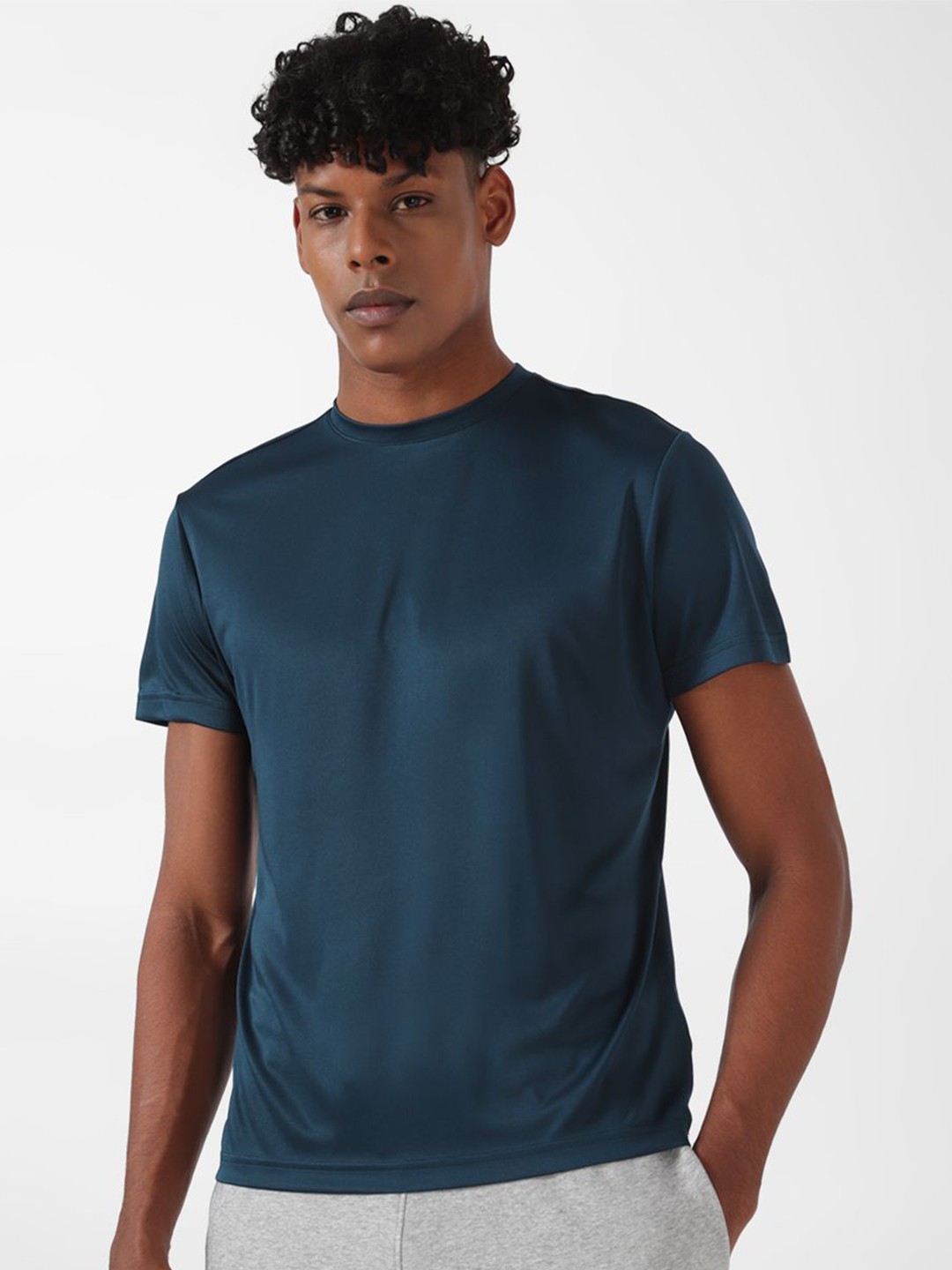 

Reebok Round Neck Tshirts, Navy blue