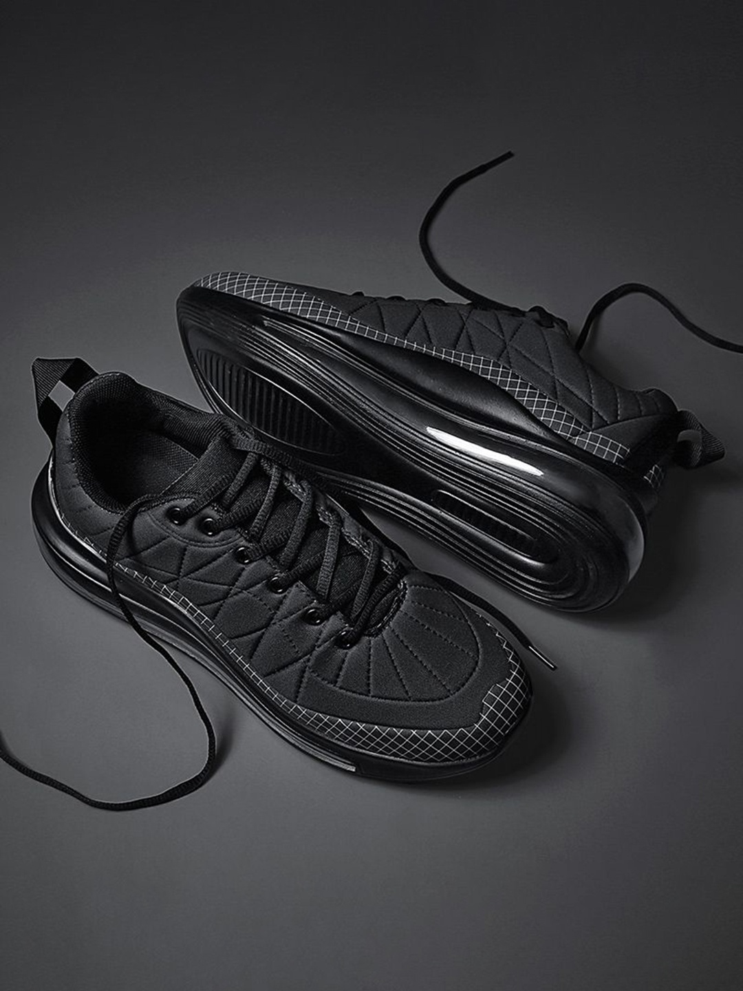 

SKAN LIFESTYLE Alpha Men Textured Sneakers, Black