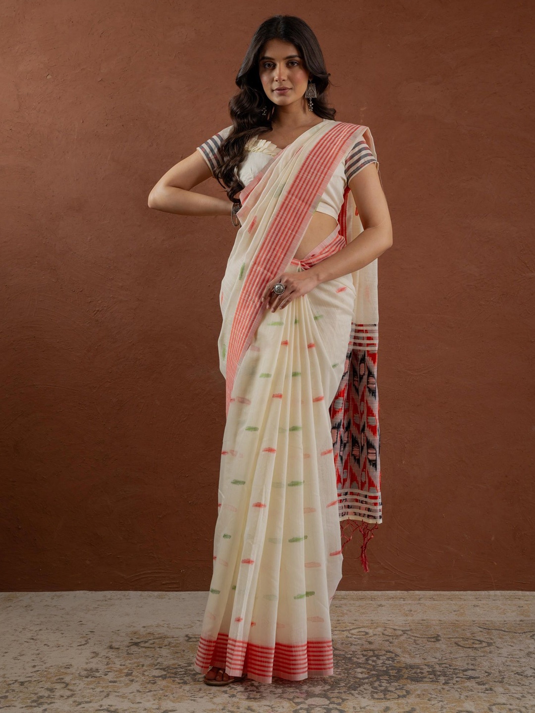 

Sangria Woven Design Banarasi Saree, White
