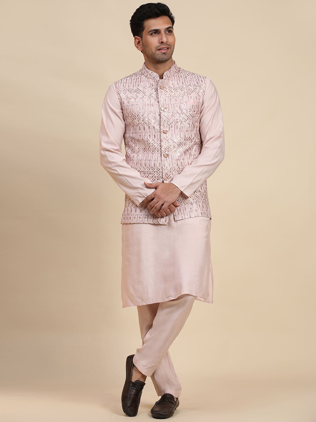 

Rawayi Sequinned Mandarin Collar Straight Kurta With Trousers And Nehru Jacket, Pink