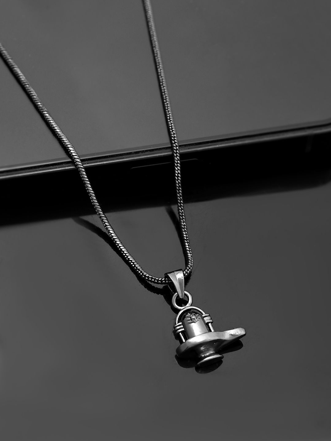 

Voylla Eclipse Rhodium-Plated Divine Enigmatic Shivling Pendant with Chain, Silver