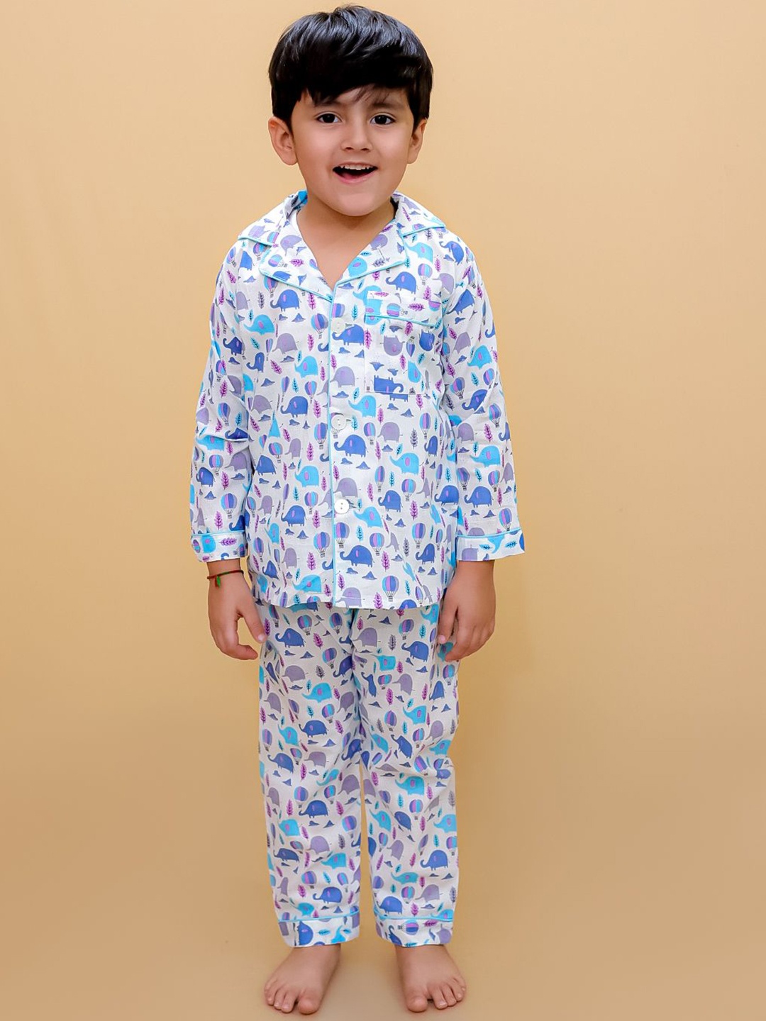 

Biglilpeople Unisex Kids Printed Night suit, White