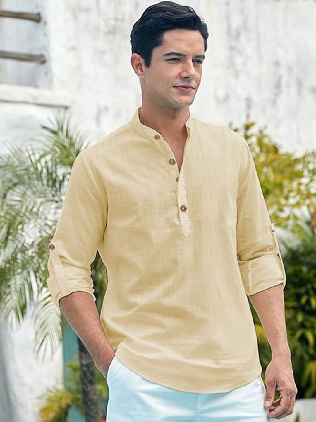 

Vida Loca Mandarin Collar Roll-Up Sleeves Straight Kurta, Beige