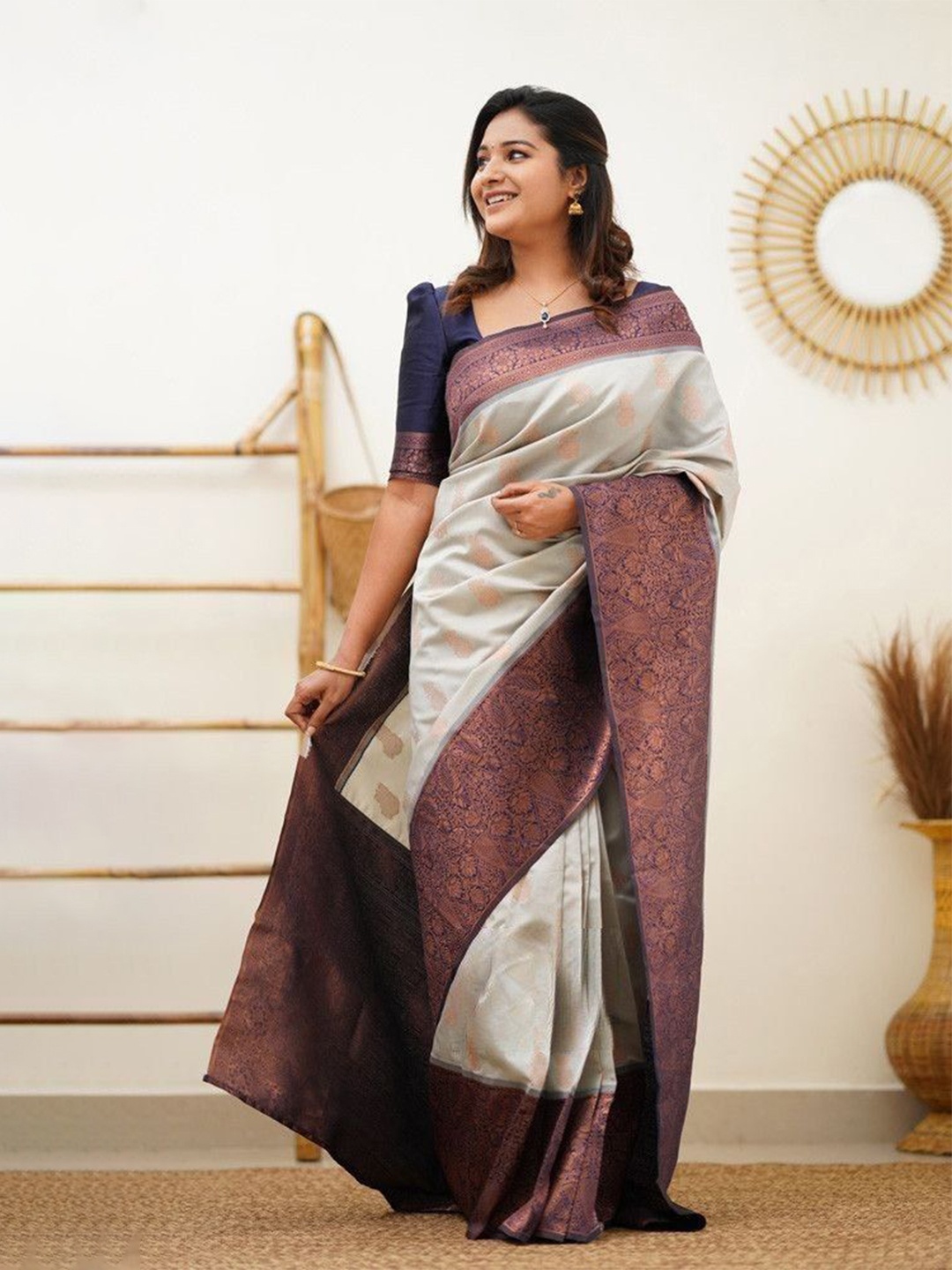 

Quelea Woven Design Zari Pure Silk Banarasi Saree, Grey