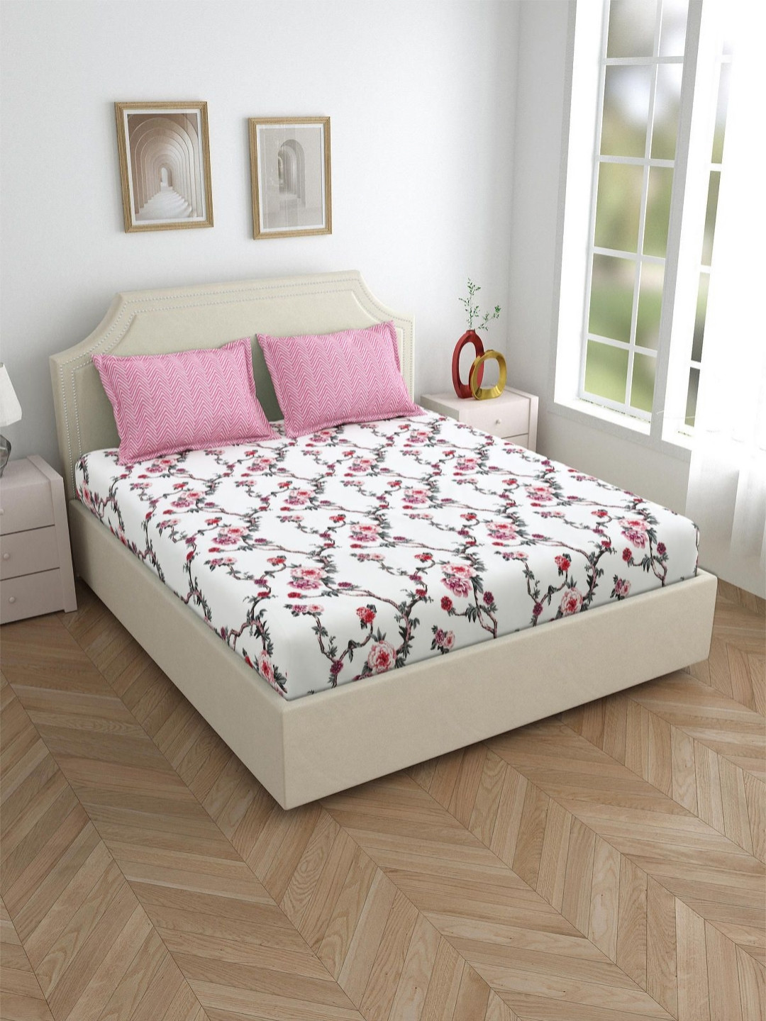 

Salona Bichona Pink & Grey Printed 180 TC Pure Cotton Queen Bedsheet with 2 Pillow Covers