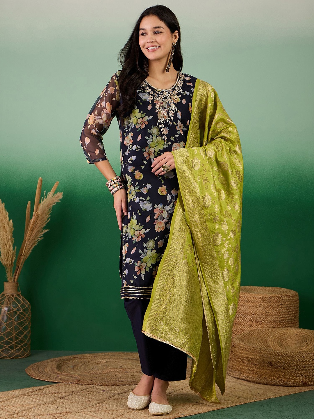 

Maroosh Women Floral Printed Kurta Set and Dupatta, Navy blue