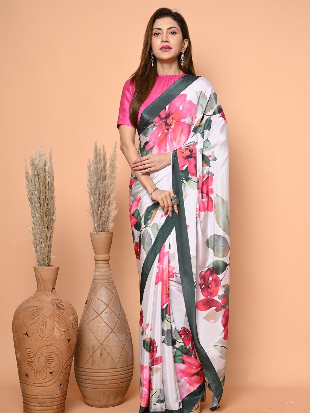 

BEATITUDE Floral Printed Pure Silk Saree, White