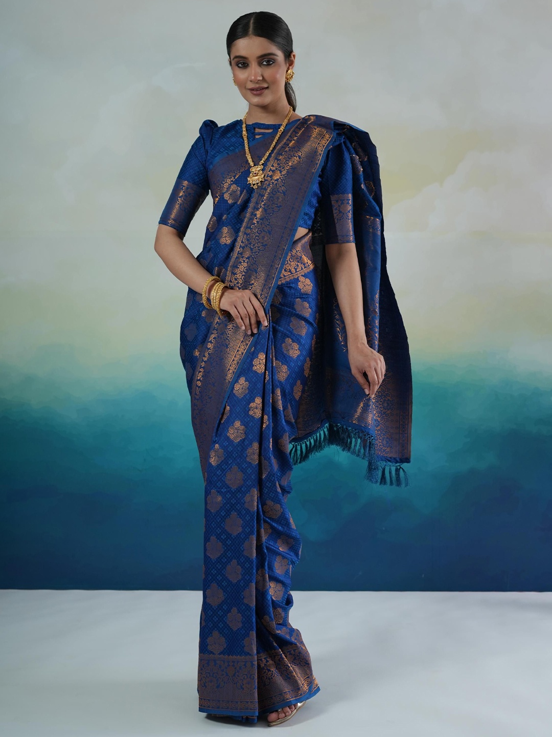 

Sangria Floral Woven Design Banarasi Designer Saree, Blue