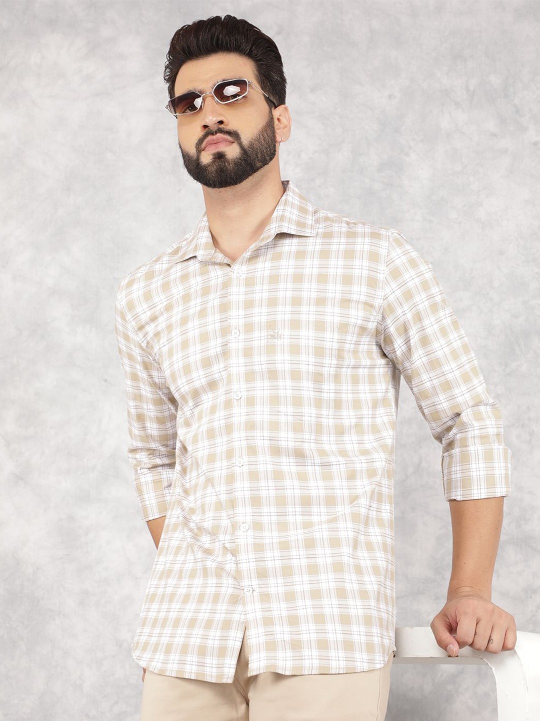 

Crimsoune Club Men Smart Spread Collar Tartan Checked Cotton Slim Fit Casual Shirt, Beige