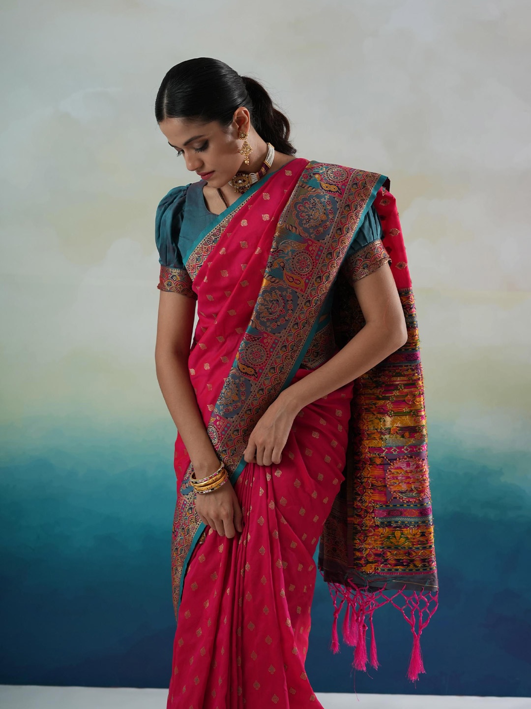 

Sangria Woven Design Zari Banarasi Saree, Pink