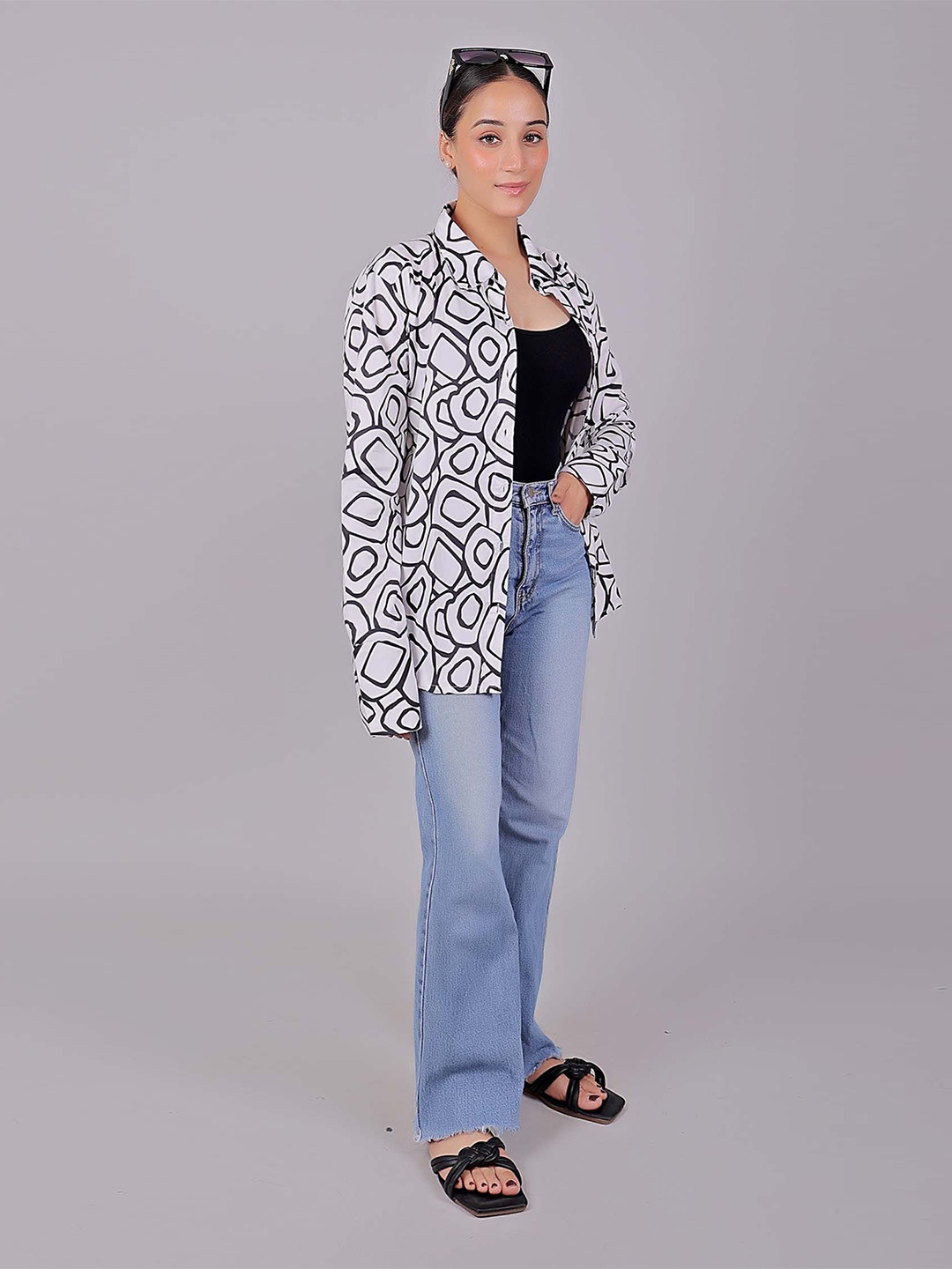 

BLUEBIRD Women Classic Spread Collar Abstract Printed Oversized Casual Shirt, Black