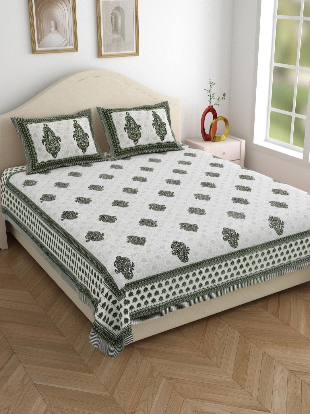 

Salona Bichona Green EthnicMotifs Printed Cotton 120 TC Queen Bedsheet with 2 PillowCovers