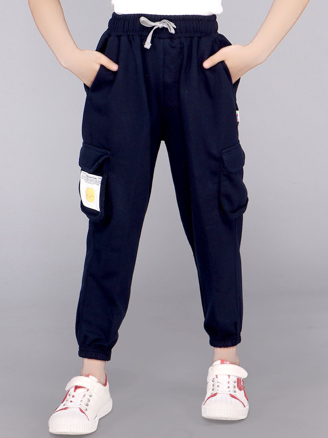

DDOUDDOU Kids Solid Mid-Rise Joggers, Navy blue