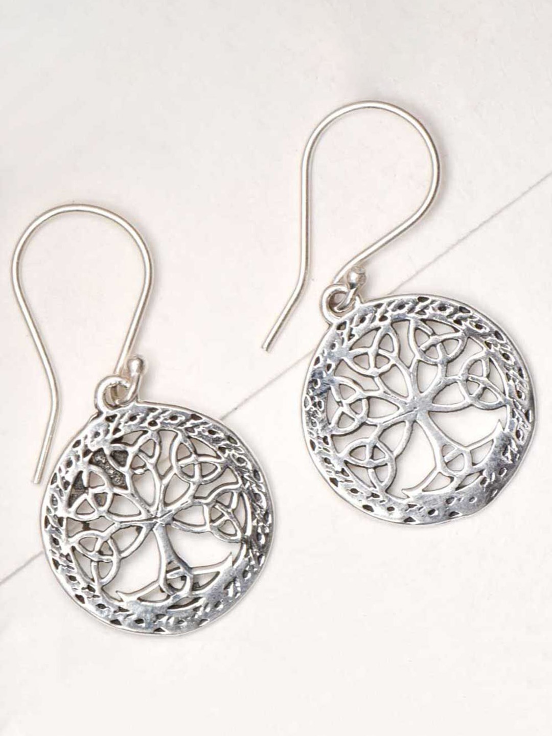 

Indianshelf 92.5 Sterling Silver Contemporary Drop Earrings