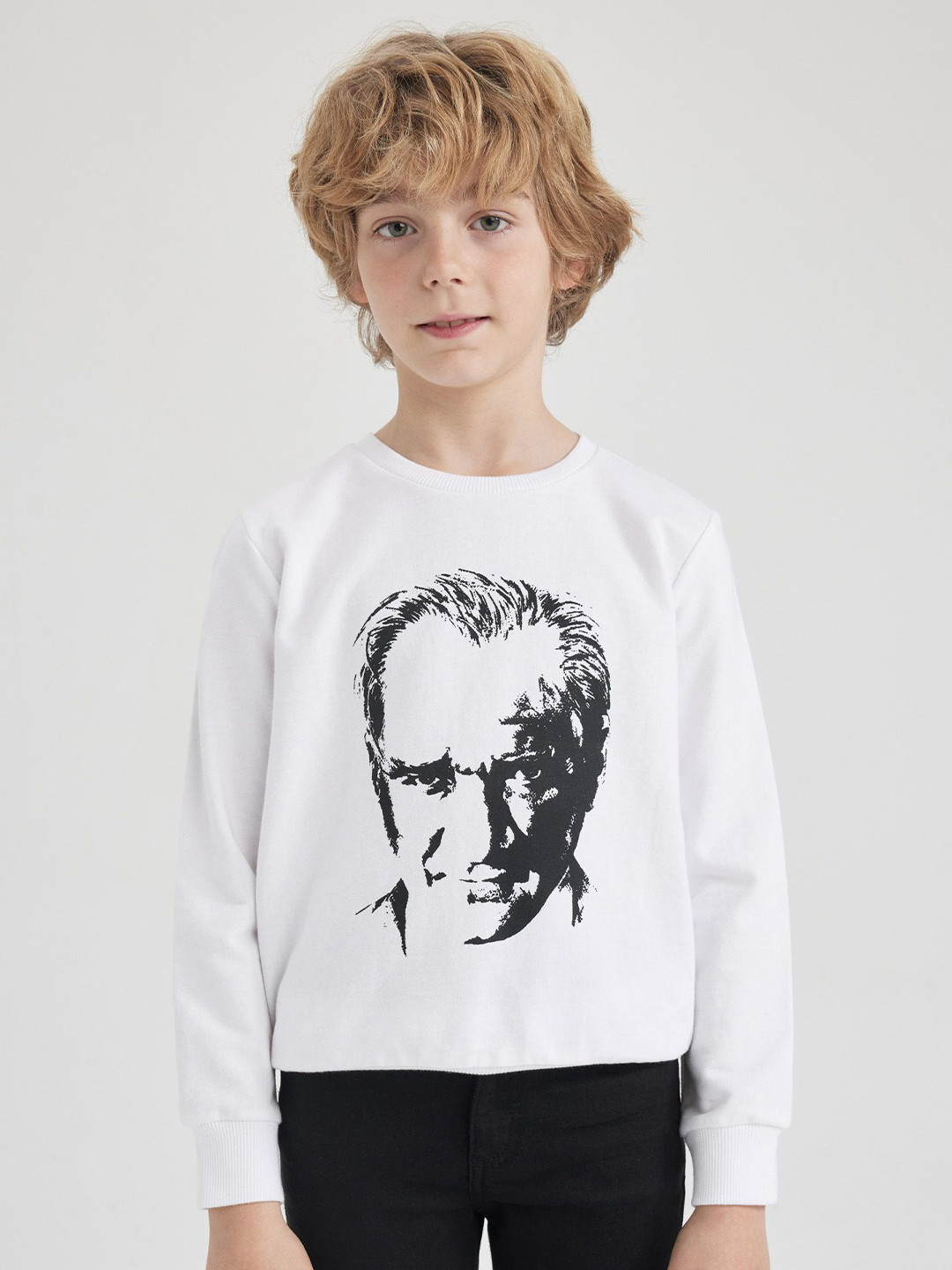 

DeFacto Boys Printed Sweatshirt, White