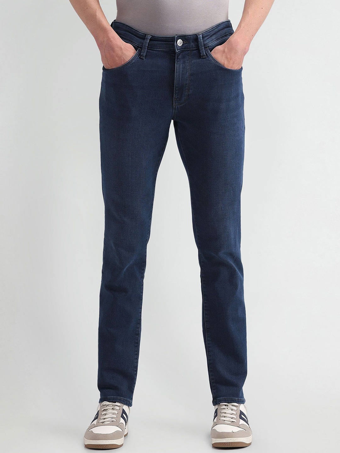 

Arrow Sport Men Solid Urban Slim Slim Fit Heavy Fade Stretchable Jeans, Blue