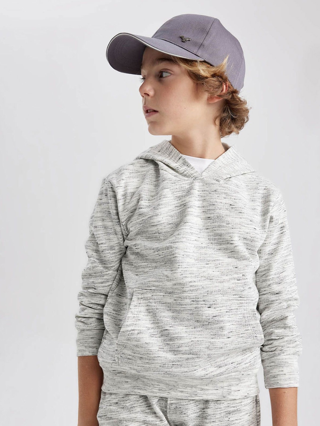 

DeFacto Boys Hooded Sweatshirt, Grey melange