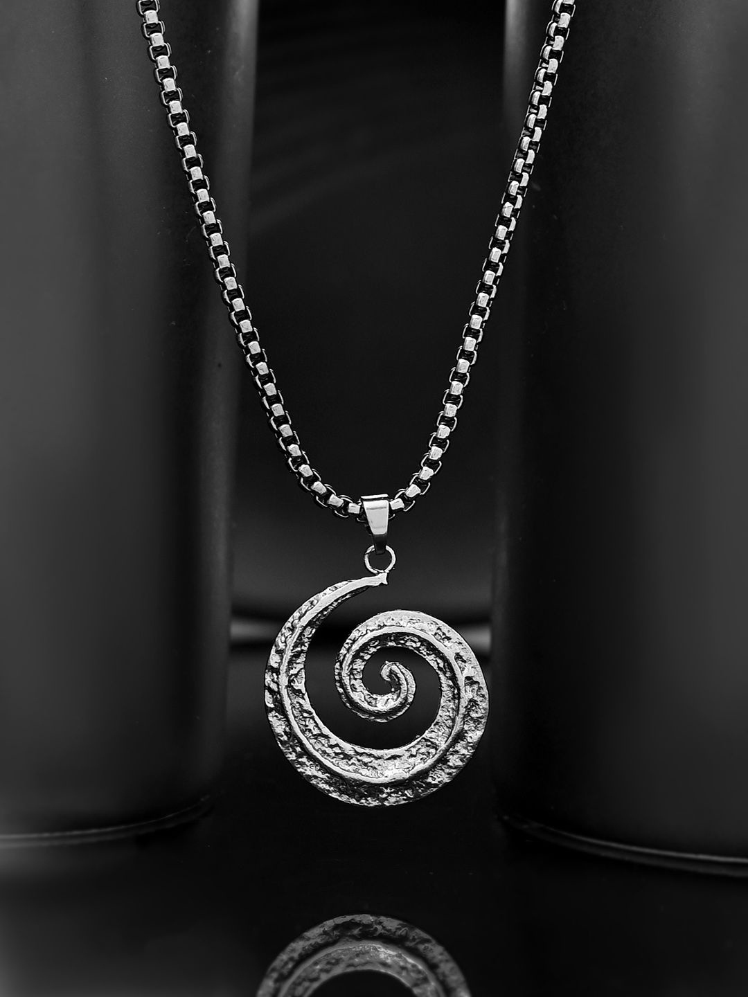 

Voylla Men Rhodium-Plated Eclipse Spiraled Pendant With Chain, Silver