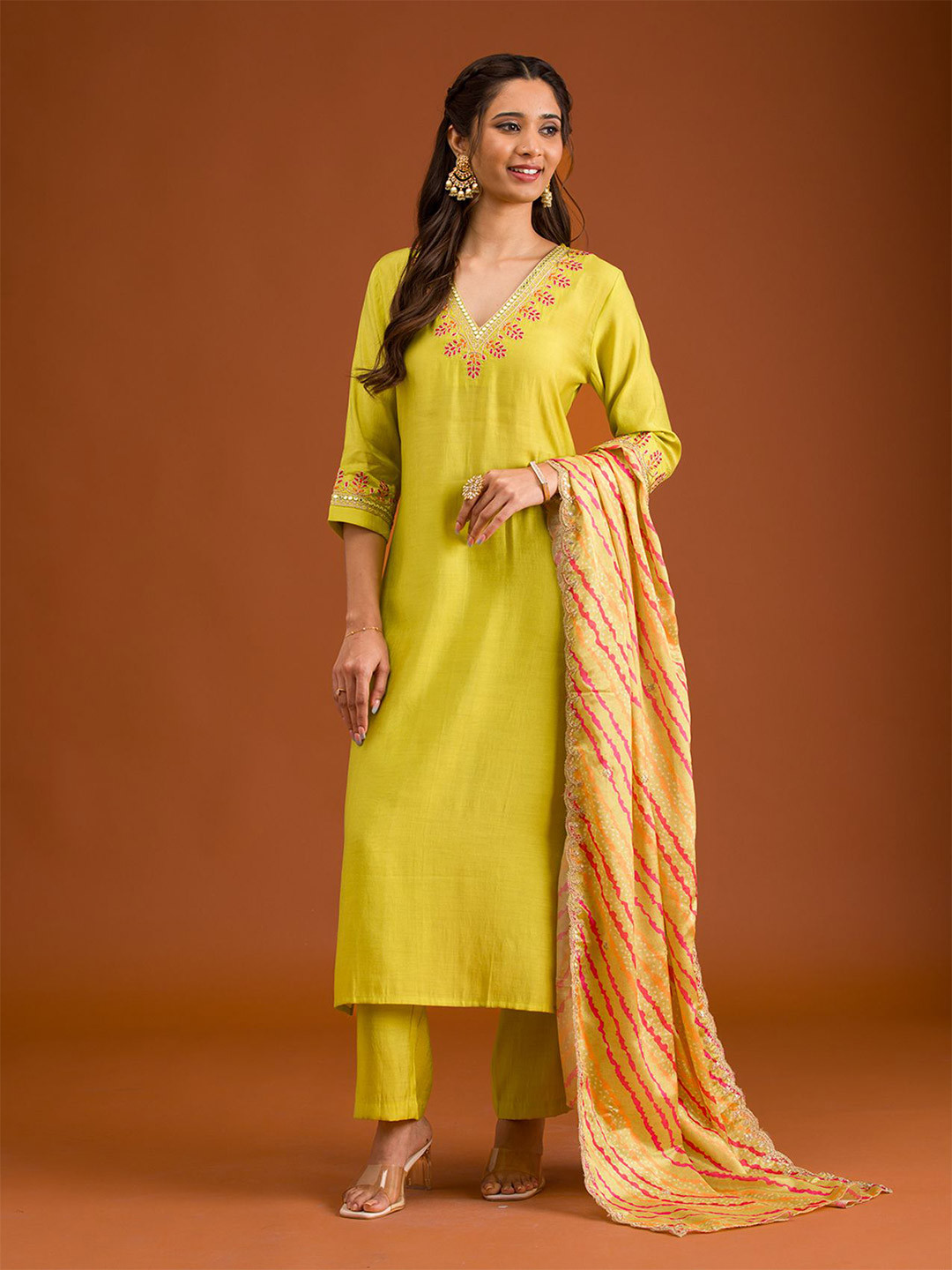 

Koskii Floral Yoke Design Regular Zari Straight Kurta with Trousers & Dupatta, Green