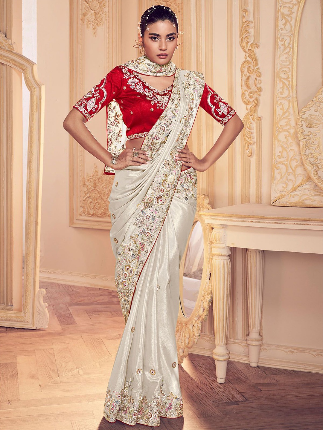 

ODETTE Floral Sequinned Poly Georgette Saree, Off white