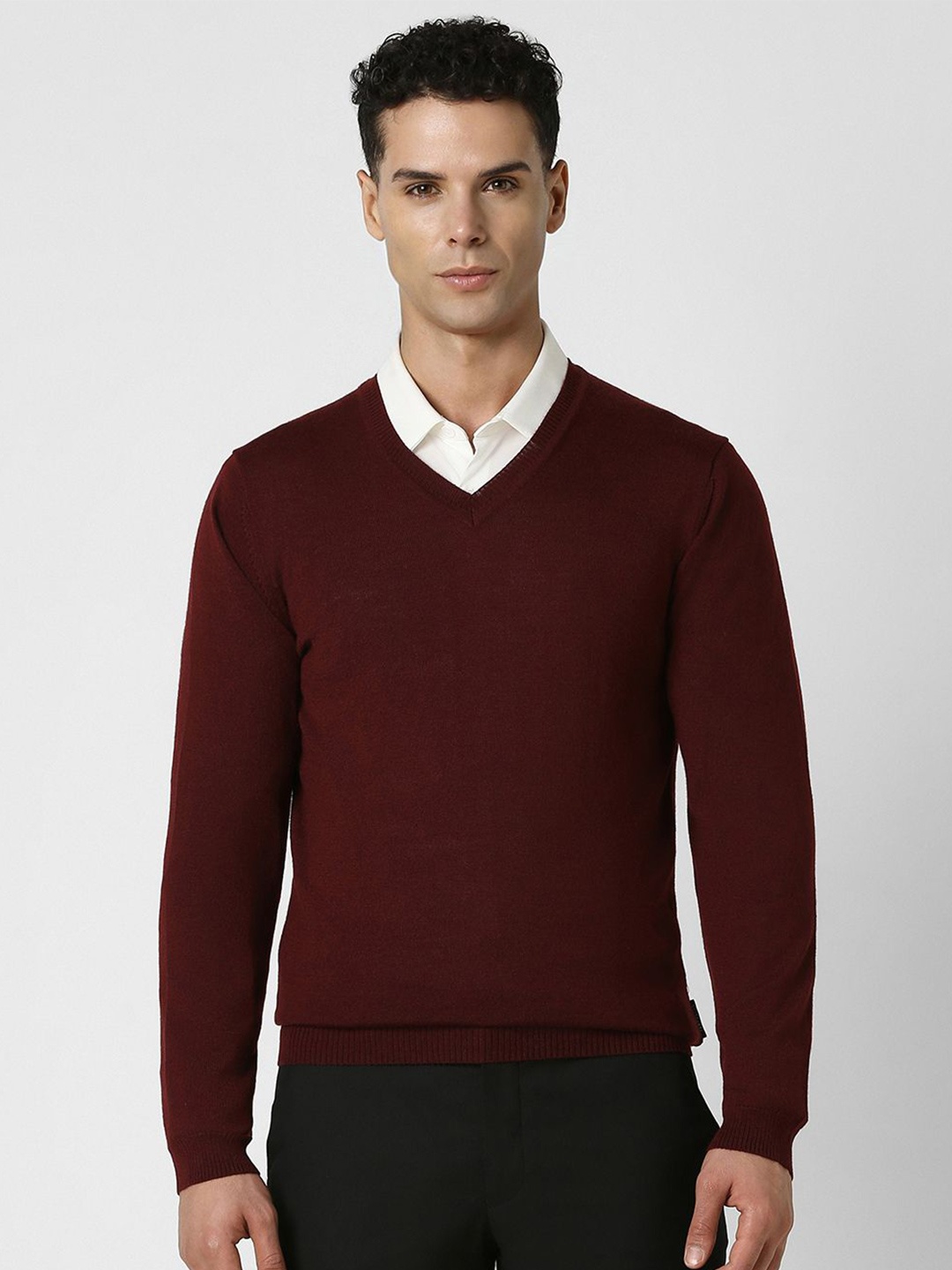 

Van Heusen Men Pullover, Maroon