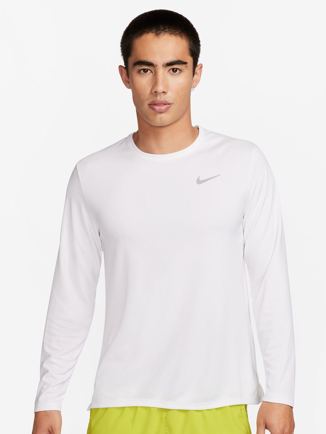 

Nike Miler Men Solid Round Neck Long Sleeve T-Shirt, White