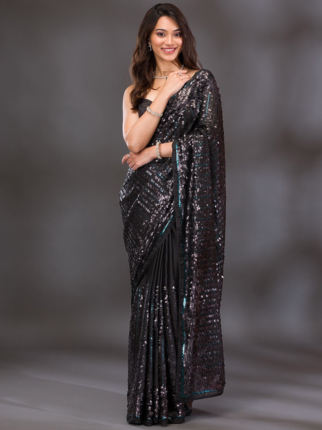 

Koskii Embellished Beads and Stones Pure Georgette Heavy Work Saree, Black