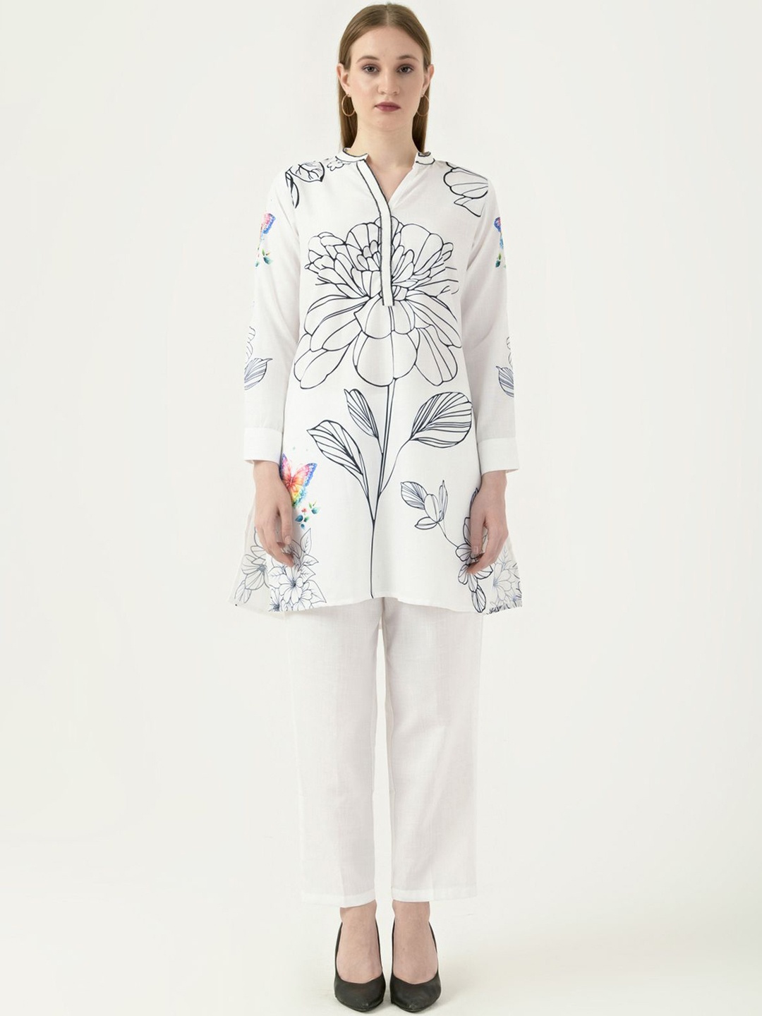 

Albion By CnM Floral Printed Mandarin Collar Sleeves Tunic With Trousers, White