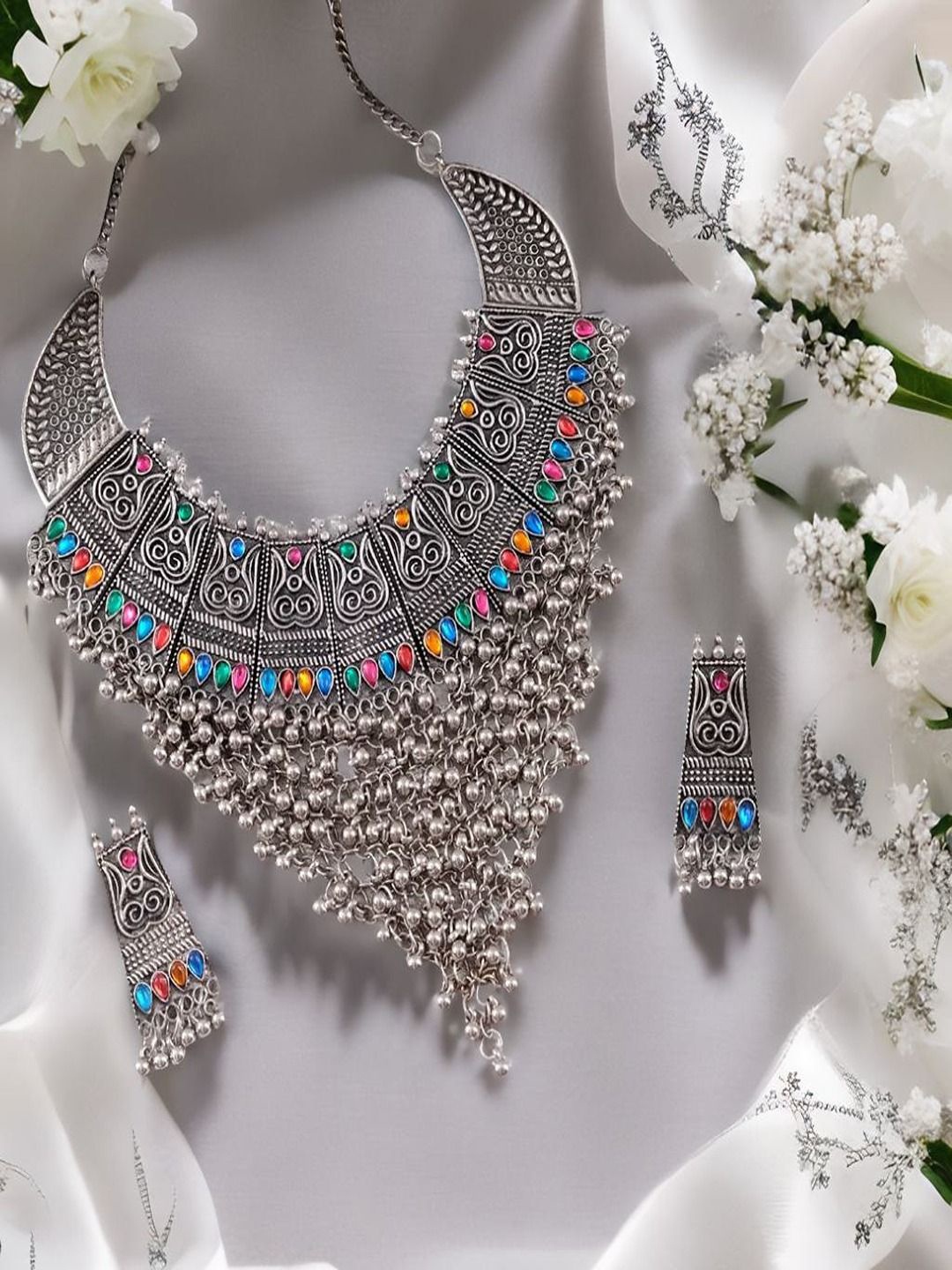 

UNIVERSITY TRENDZ Silver-Plated Oxidised Stone-Studded Jewellery Set