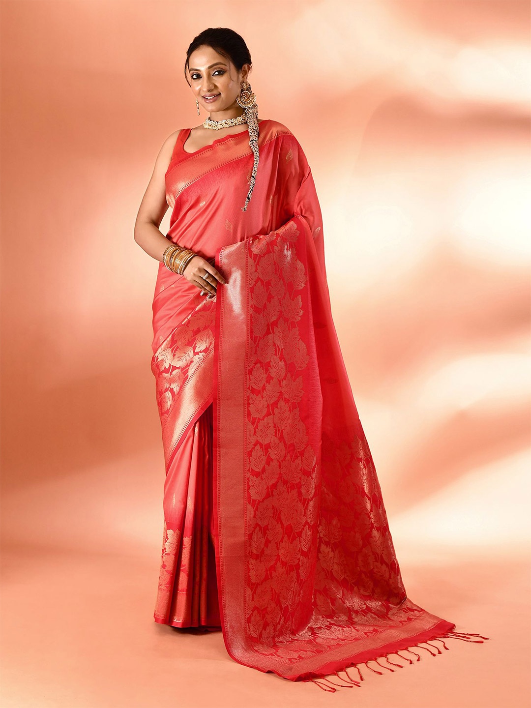 

elora Woven Design Ethnic Motifs Zari Banarasi Saree, Peach