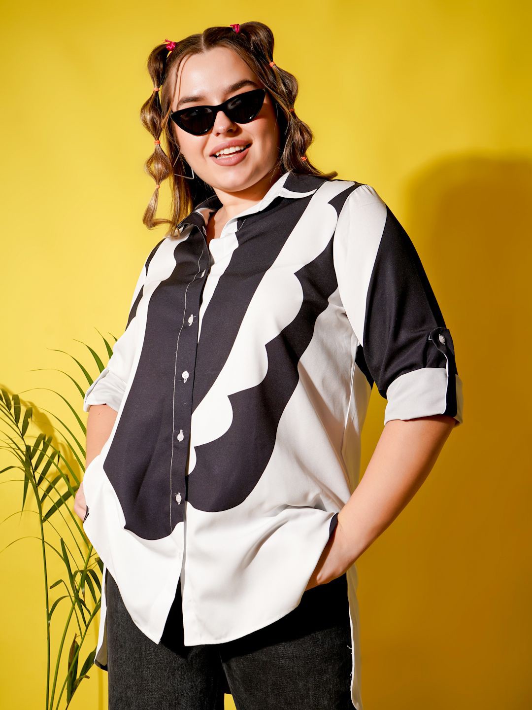 

MOOBA Women Classic Spread Collar Abstract Printed Plus Size Casual Shirt, Black