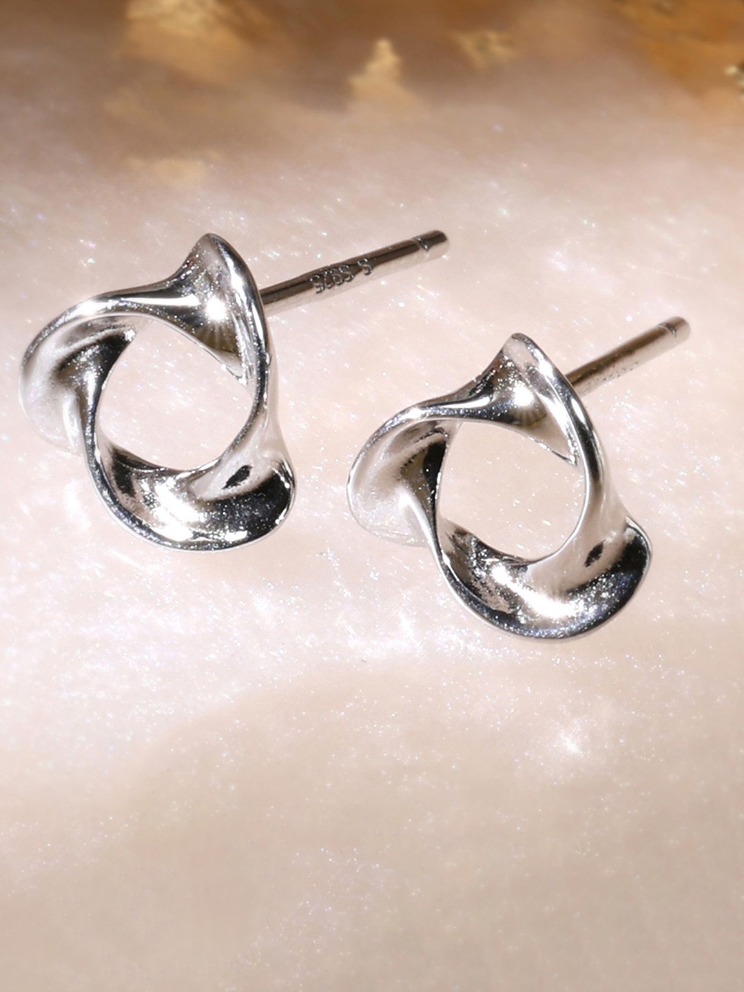 

DEESSA 925 Sterling Silver Rhodium-Plated Trinity Studs Earrings