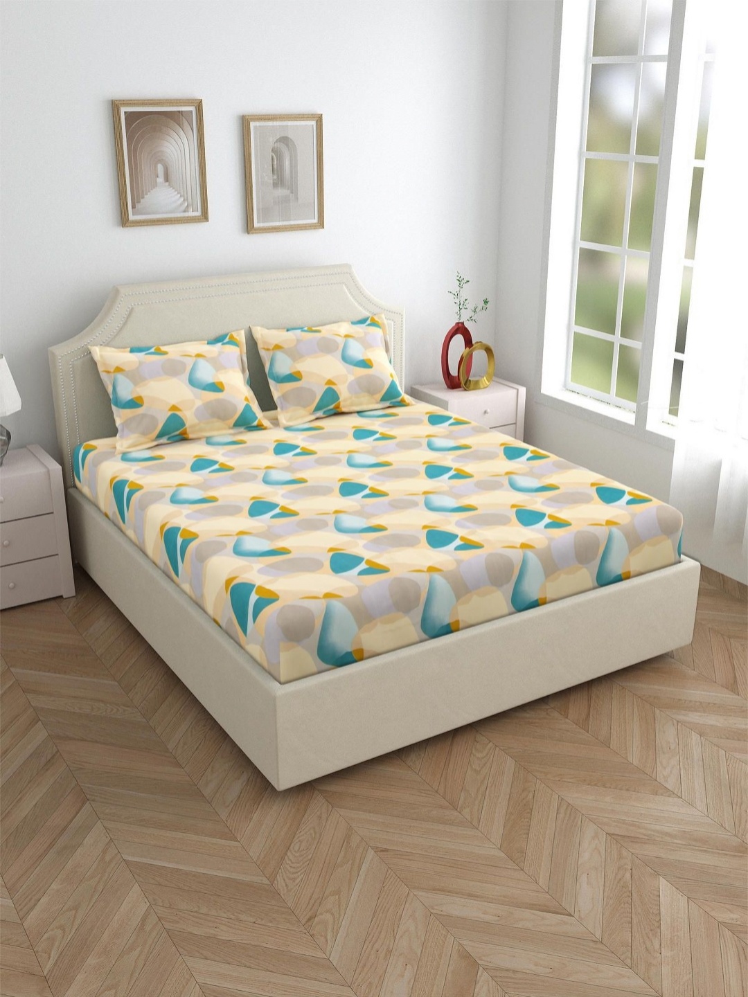 

Salona Bichona Yellow & Blue Printed Cotton 144 TC Queen Bedsheet with 2 Pillow Covers