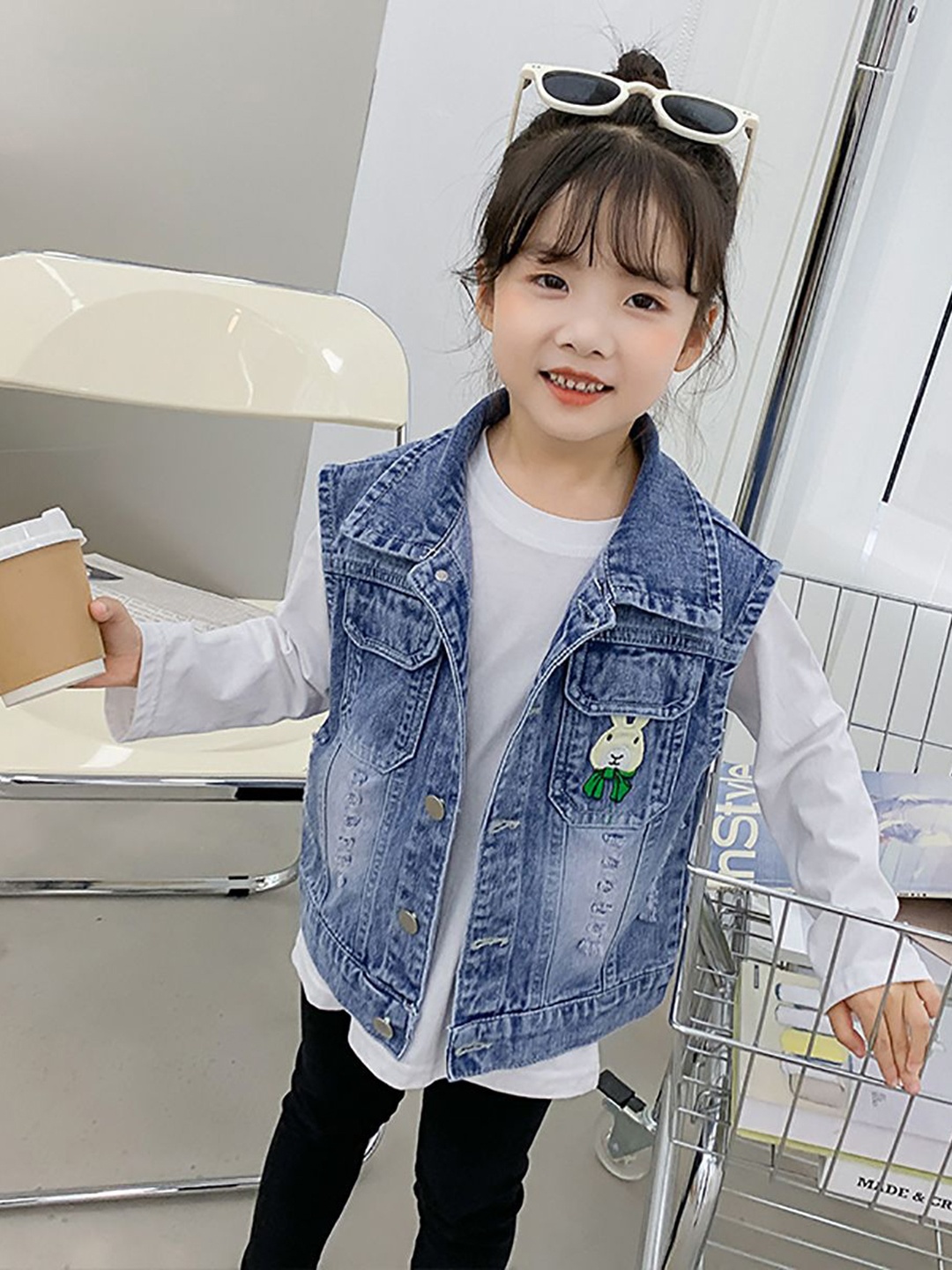 

StyleCast x Revolte Girls Embroidered Outdoor Denim Jacket, Blue