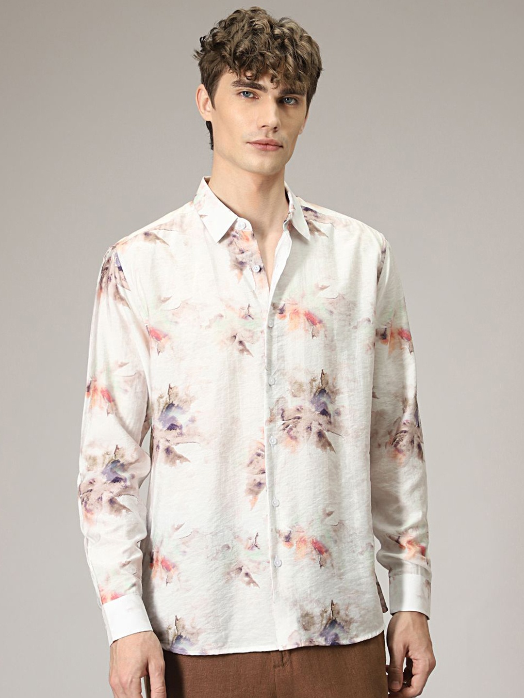 

Banana Club Men Classic Slim Fit Floral Opaque Printed Casual Shirt, White